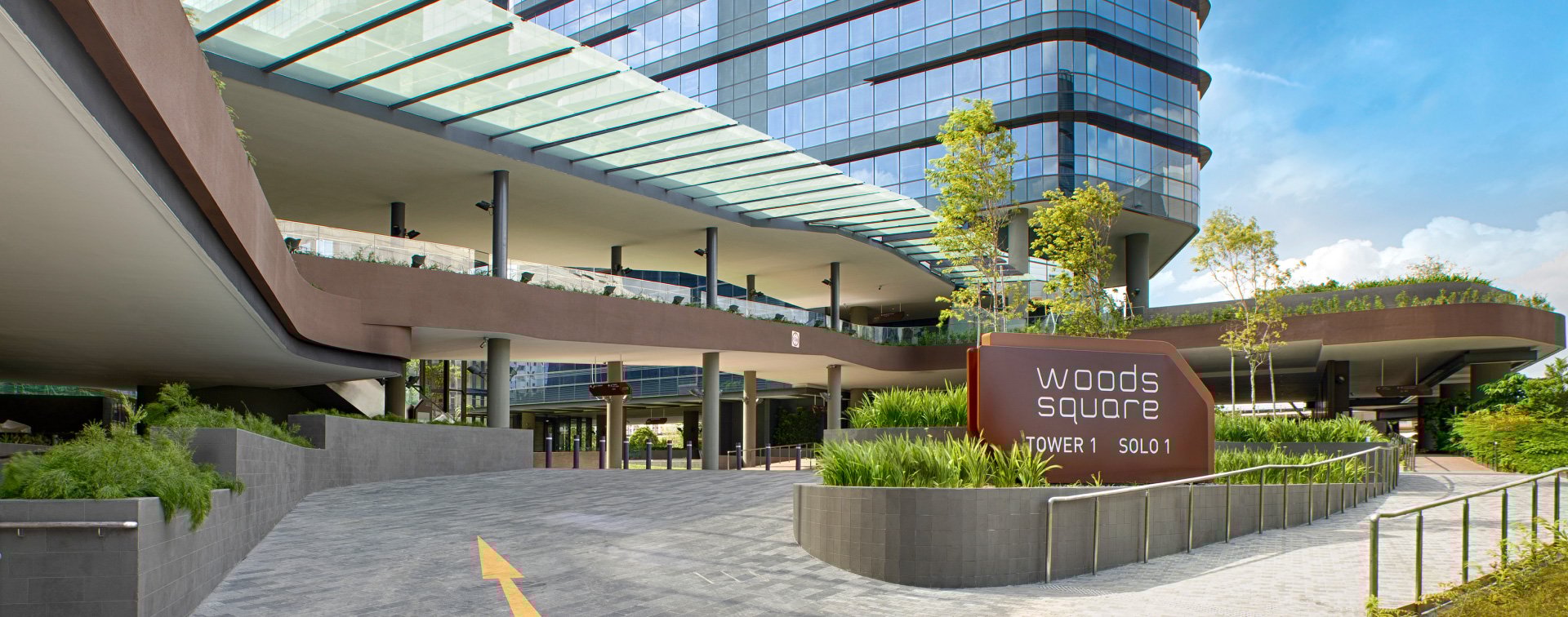 woods square banner
